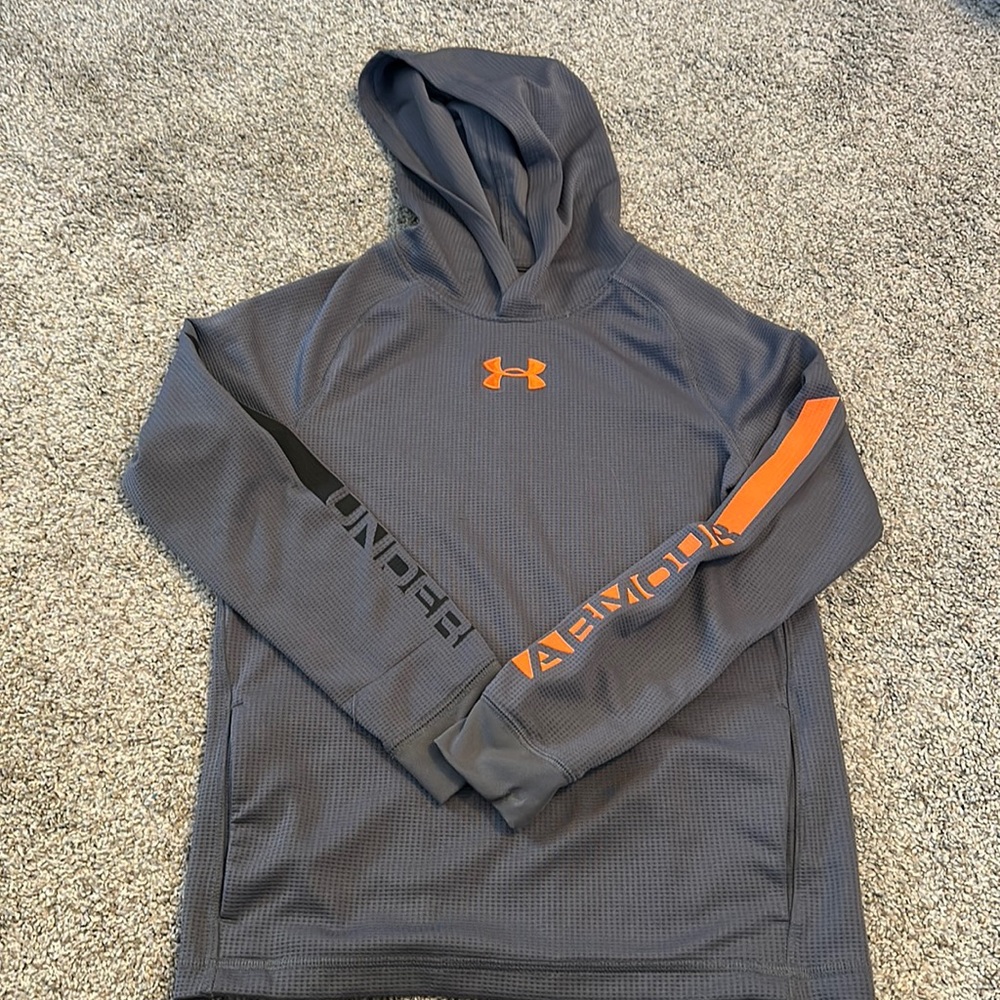 Under armour pullover